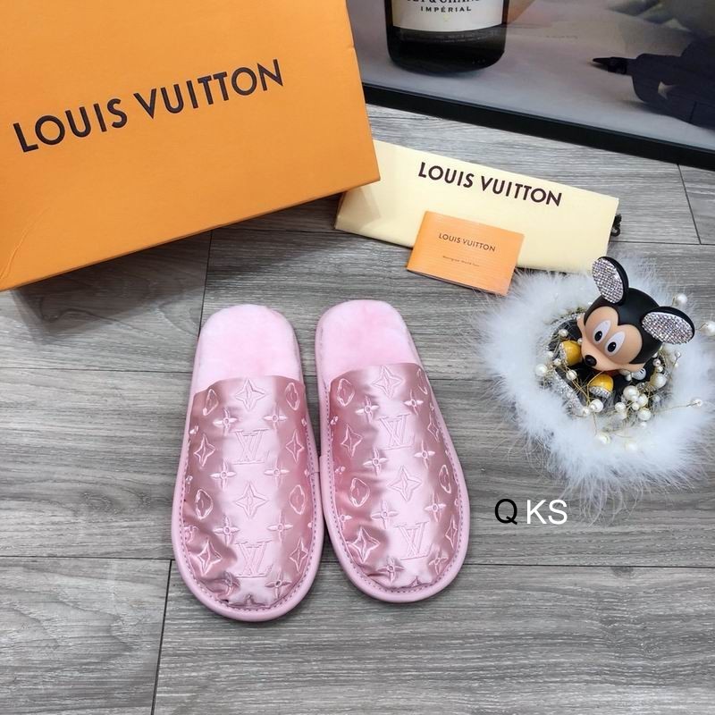 LV Women's Slippers 361